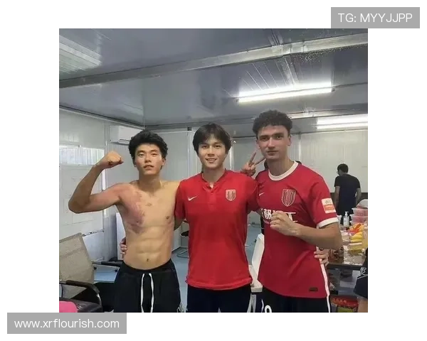 国足首发调整胡荷韬吾米提江亮相 国足首发调整胡荷韬吾米提江亮相